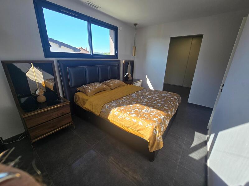 Maison - 145 m² - 6 pièces