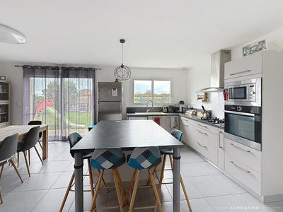 Maison contemporaine - 104 m² - 4 pièces