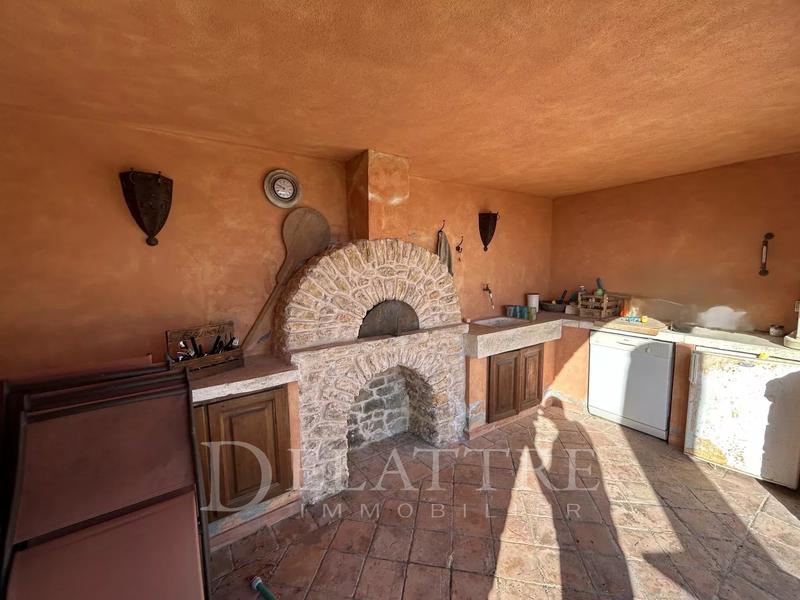 Villa - 172 m² - 8 pièces