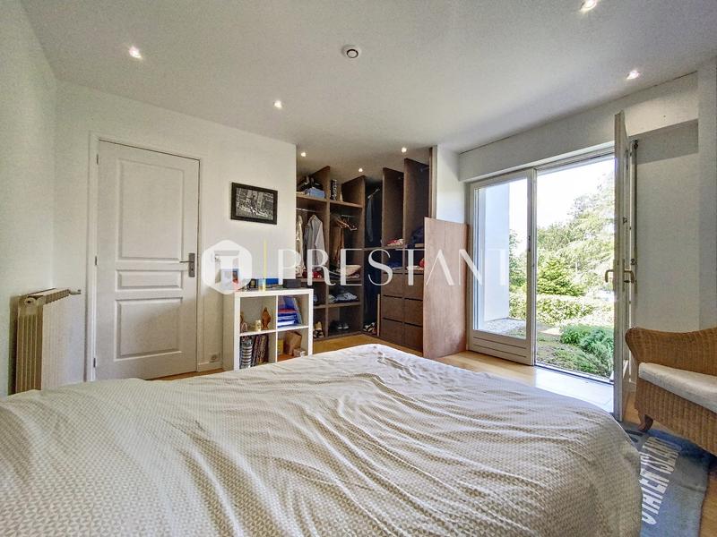 Maison - 301 m² - 11 pièces