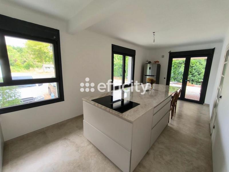 Maison - 150 m² - 5 pièces