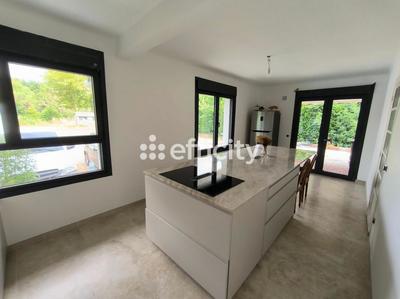 Maison - 150 m² - 5 pièces