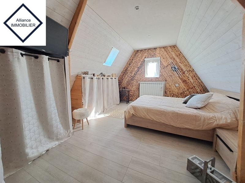 Maison - 137 m² - 9 pièces