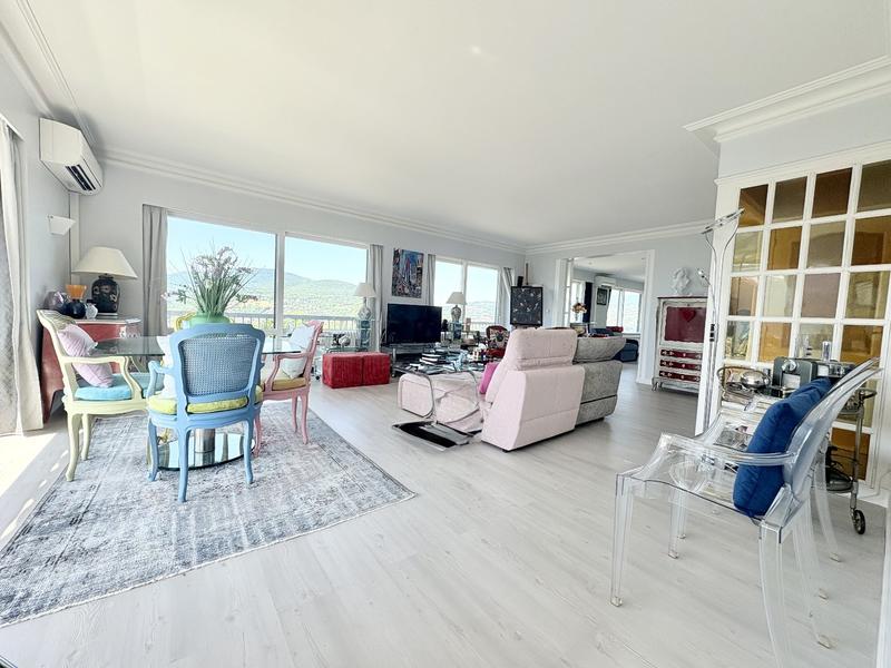 Appartement - 138 m² - 5 pièces