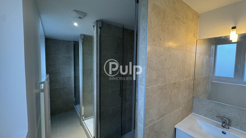 Immeuble - 146 m² - 6 pièces