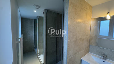 Immeuble - 146 m² - 6 pièces