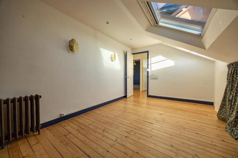 Maison - 200 m² - 7 pièces