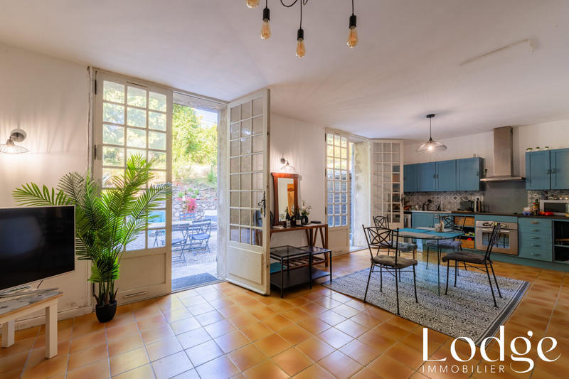 Maison ancienne - 250 m² - 8 pièces