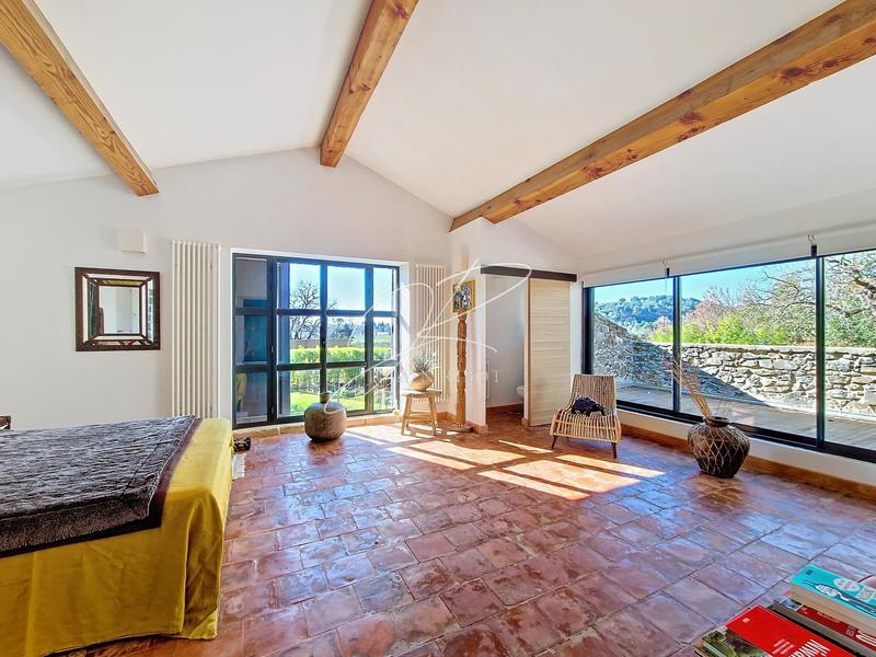 Château - 1 450 m² - 30 pièces