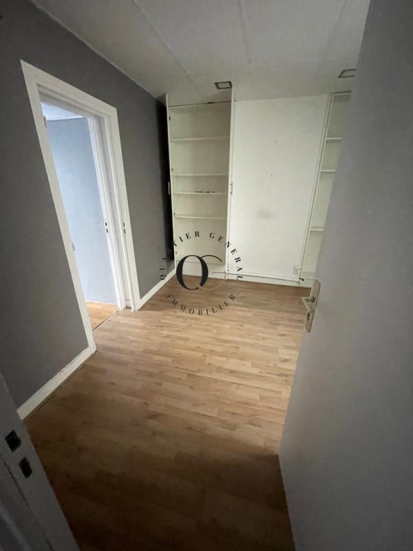 Local d'activité / Entrepôt - 38 m² - 3 pièces