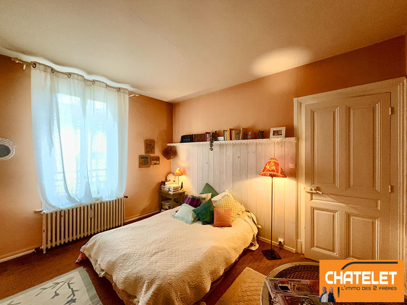 Maison - 172 m² - 8 pièces