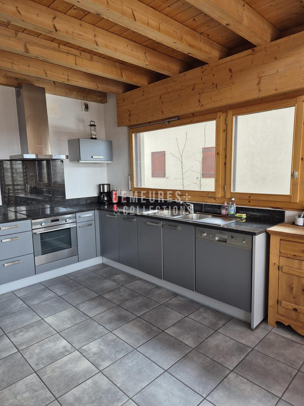 Châlet - 137 m² - 8 pièces