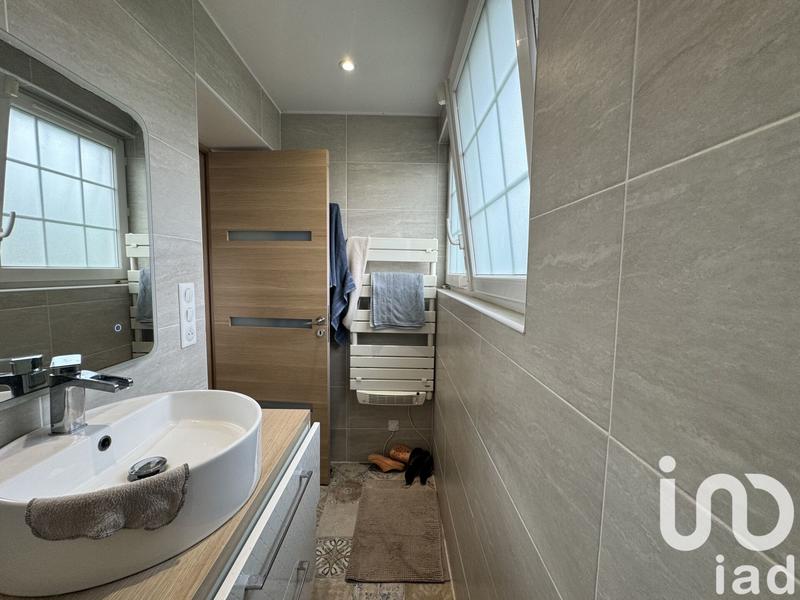 Maison - 95 m² - 5 pièces