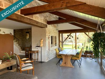 Maison - 289 m² - 9 pièces