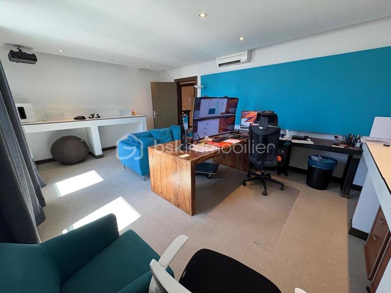 Local d'activité / Entrepôt - 88 m² - 4 pièces