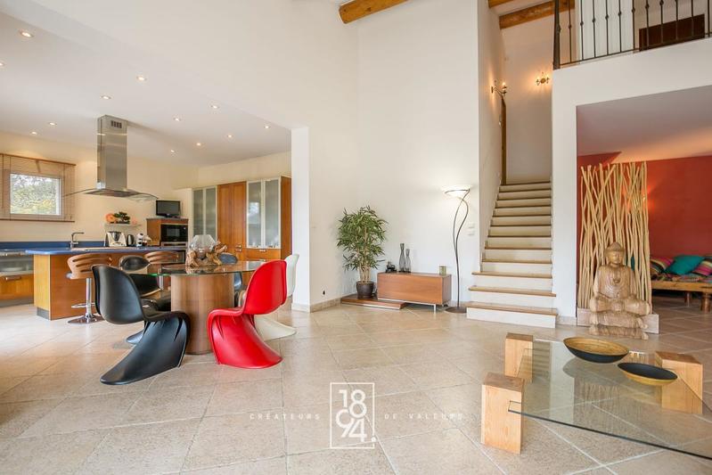 Maison - 162 m² - 5 pièces