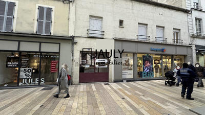 Local commercial - 373 m²