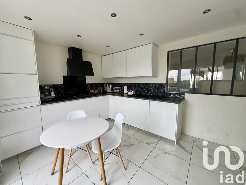 Maison - 159 m² - 6 pièces