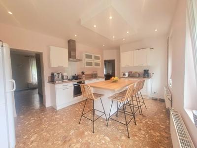 Maison - 158 m² - 5 pièces