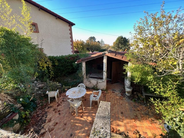 Maison - 210 m² - 11 pièces