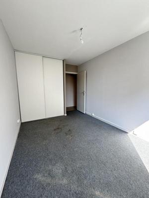 Appartement ancien - 79 m² - 3 pièces