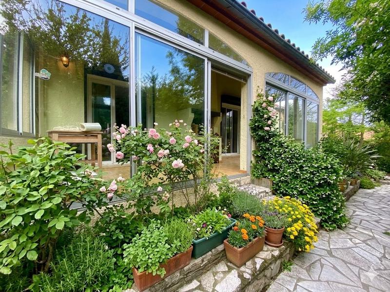 Appartement - 153 m² - 5 pièces