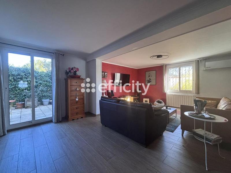 Maison - 203 m² - 7 pièces