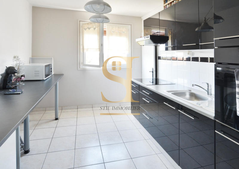 Appartement - 77 m² - 4 pièces