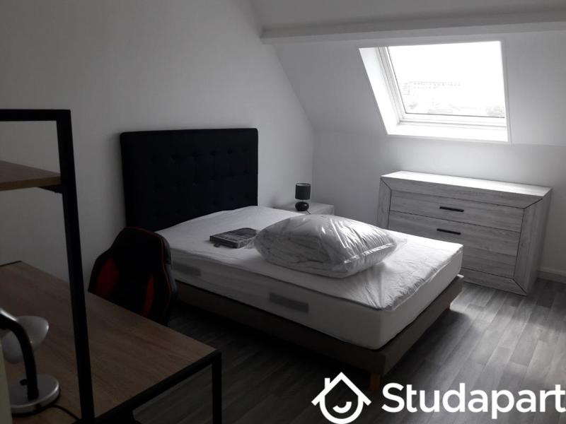 Chambre - 13 m² - 1 pièce