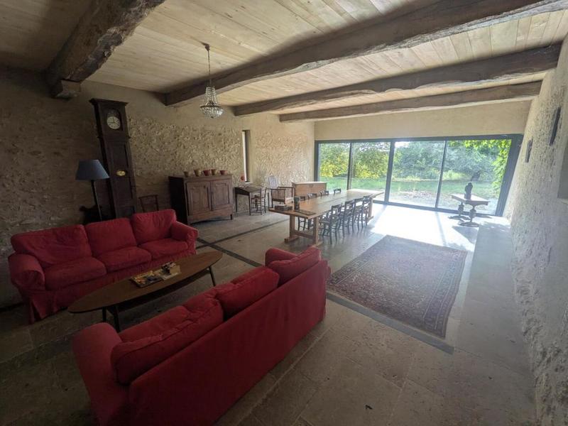 Maison - 421 m² - 11 pièces