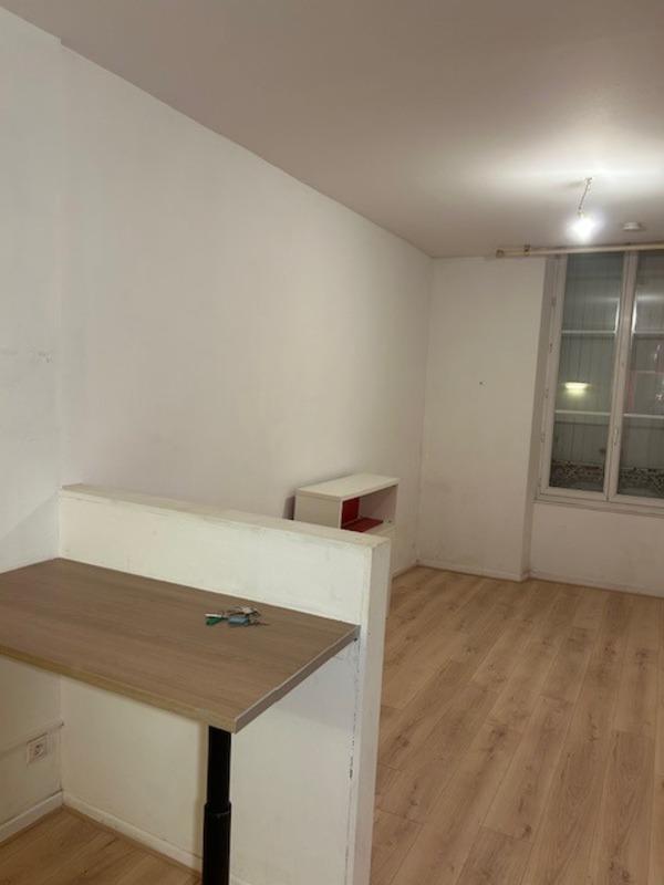 Immeuble - 75 m² - 5 pièces