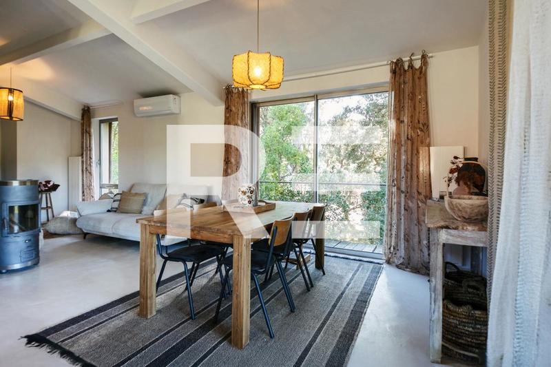 Maison d'architecte - 239 m² - 8 pièces