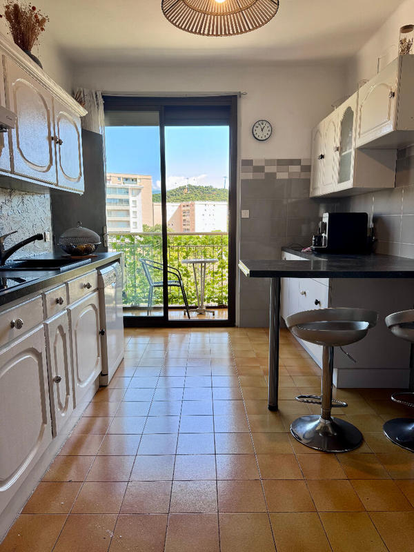 Appartement - 83 m² - 3 pièces