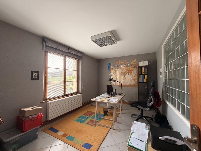 Maison traditionnelle - 228 m² - 8 pièces