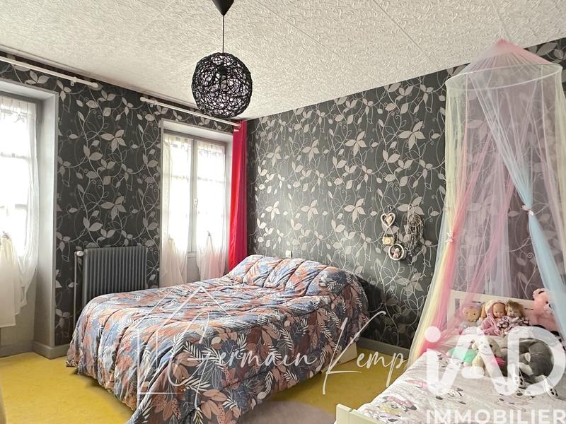 Maison - 250 m² - 9 pièces