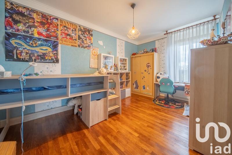 Maison - 200 m² - 7 pièces