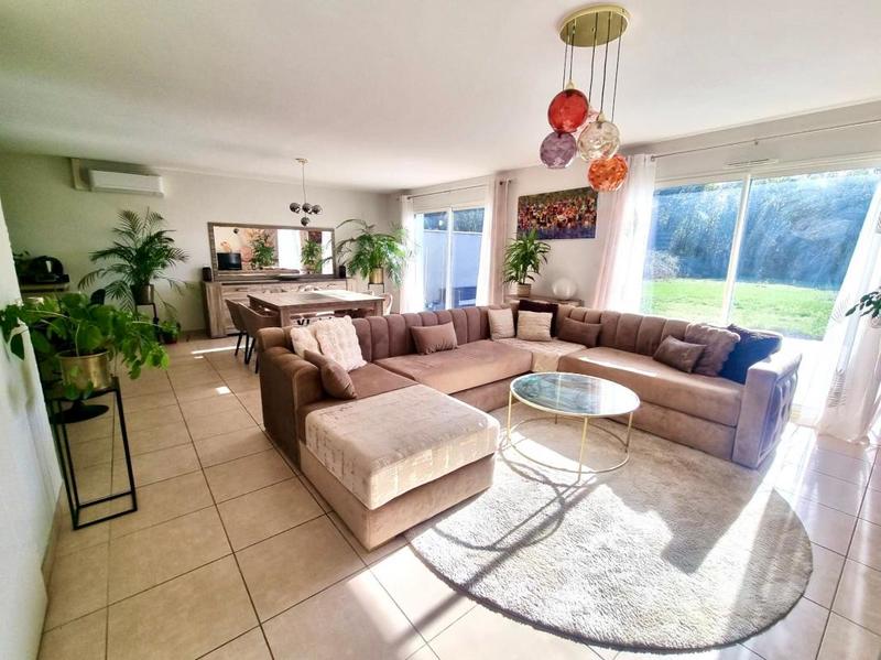 Maison - 110 m² - 4 pièces