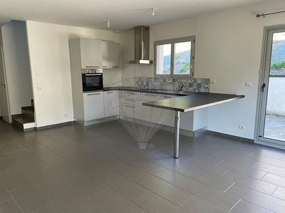 Maison - 112 m² - 4 pièces