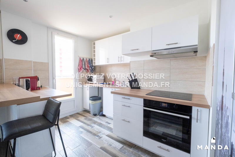 Chambre - 12 m² - 4 pièces