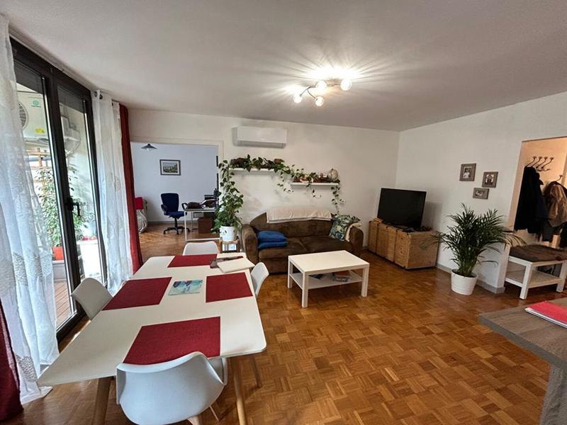 Appartement - 80 m² - 3 pièces