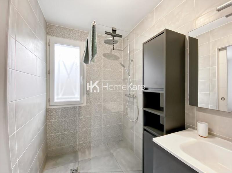 Maison - 105 m² - 4 pièces