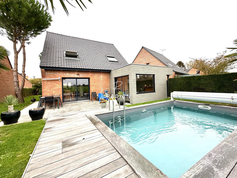 Maison - 115 m² - 5 pièces