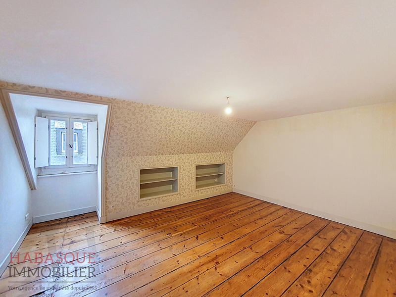 Appartement - 169 m² - 5 pièces