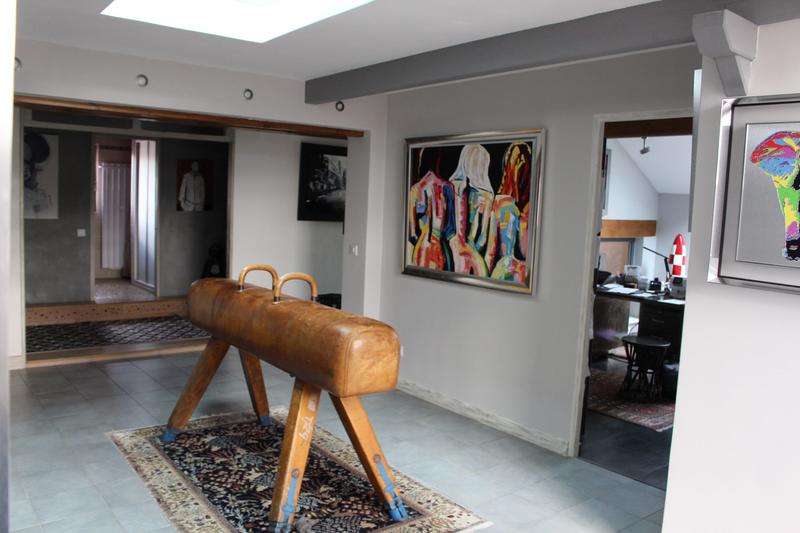 Maison - 470 m² - 9 pièces