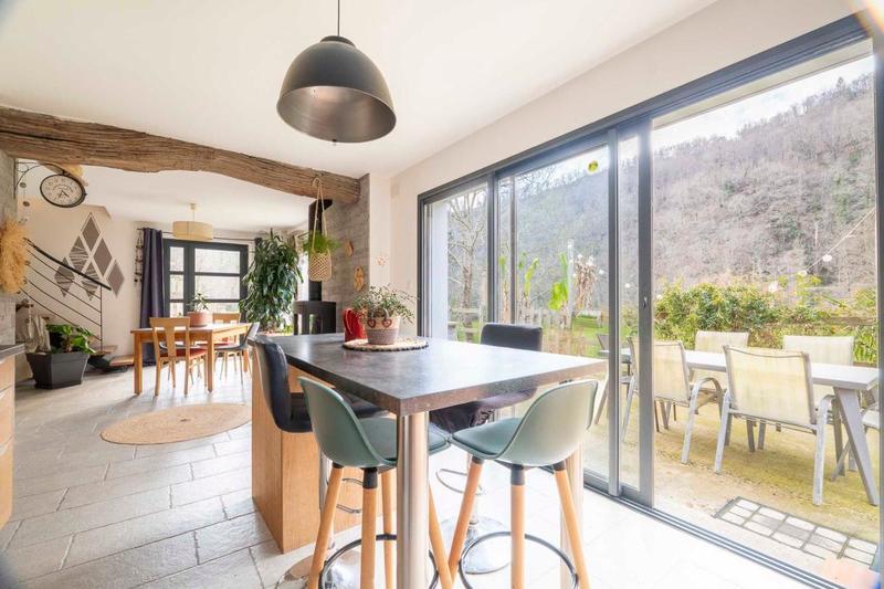 Maison - 104 m² - 4 pièces