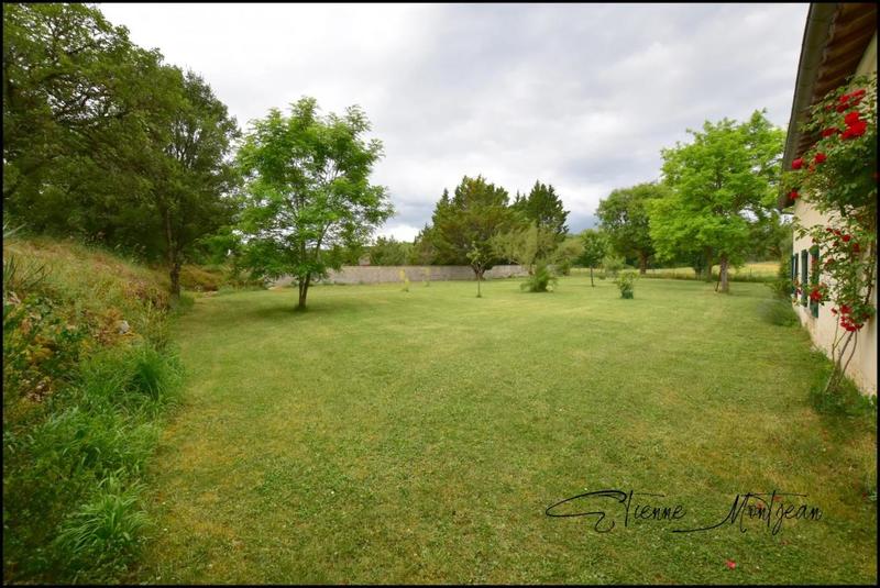 Propriété - 140 m² - 4 pièces