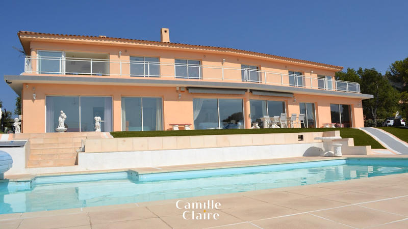 Villa - 240 m² - 10 pièces