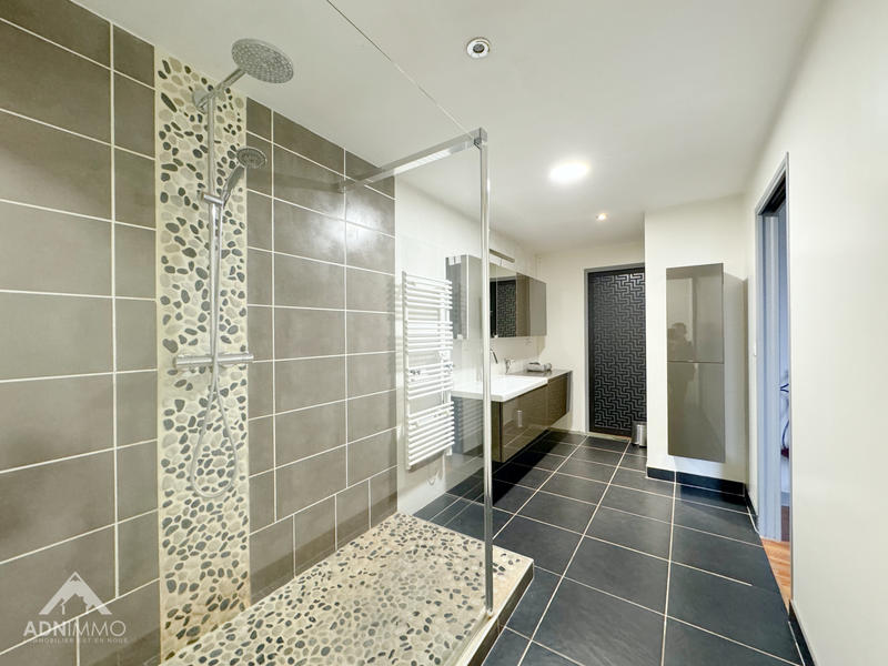 Maison - 173 m² - 7 pièces