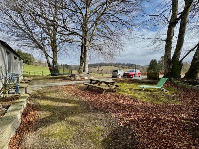 Maison - 400 m² - 15 pièces