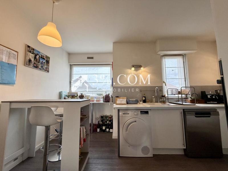 Appartement - 90 m² - 4 pièces